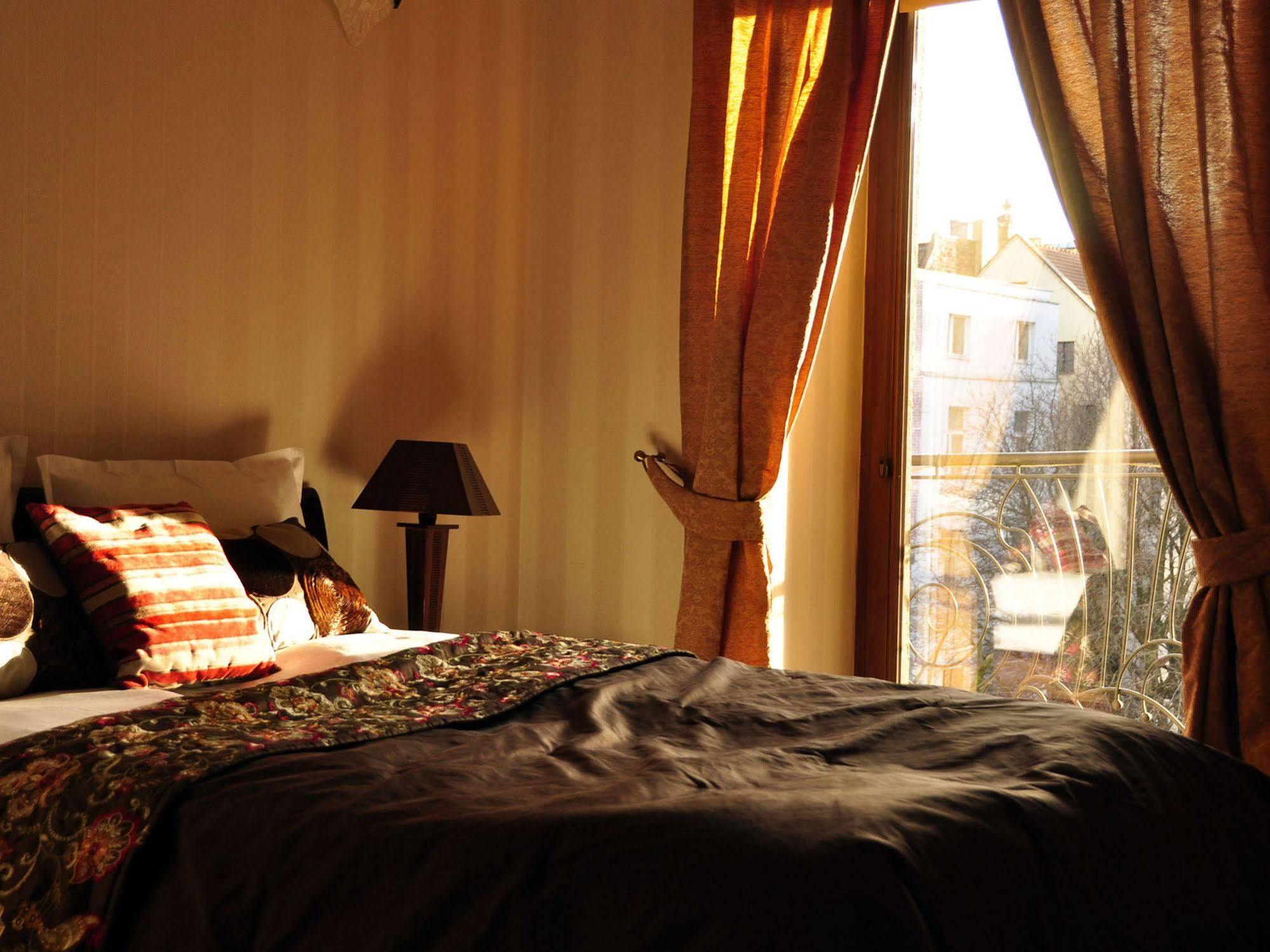 Sleepwalker Boutique Suites Вроцлав Экстерьер фото