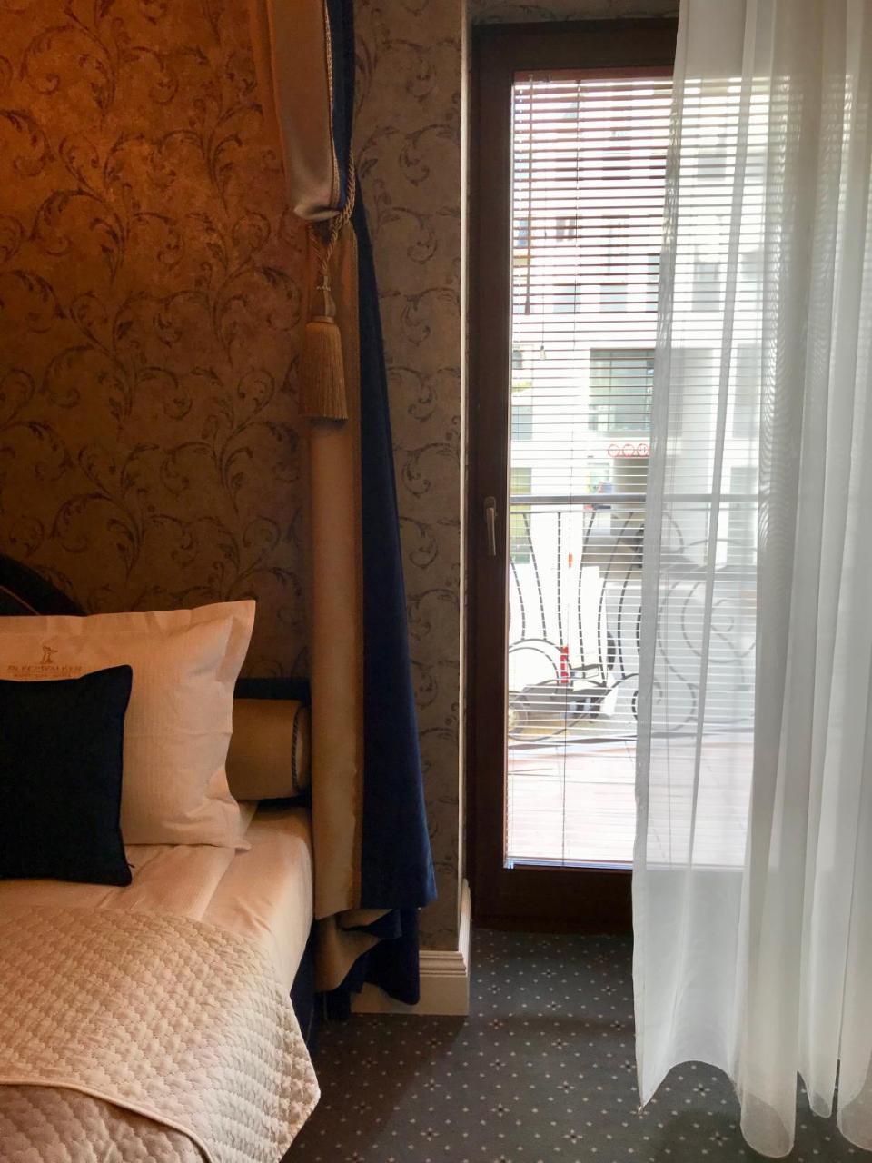 Sleepwalker Boutique Suites Вроцлав Экстерьер фото