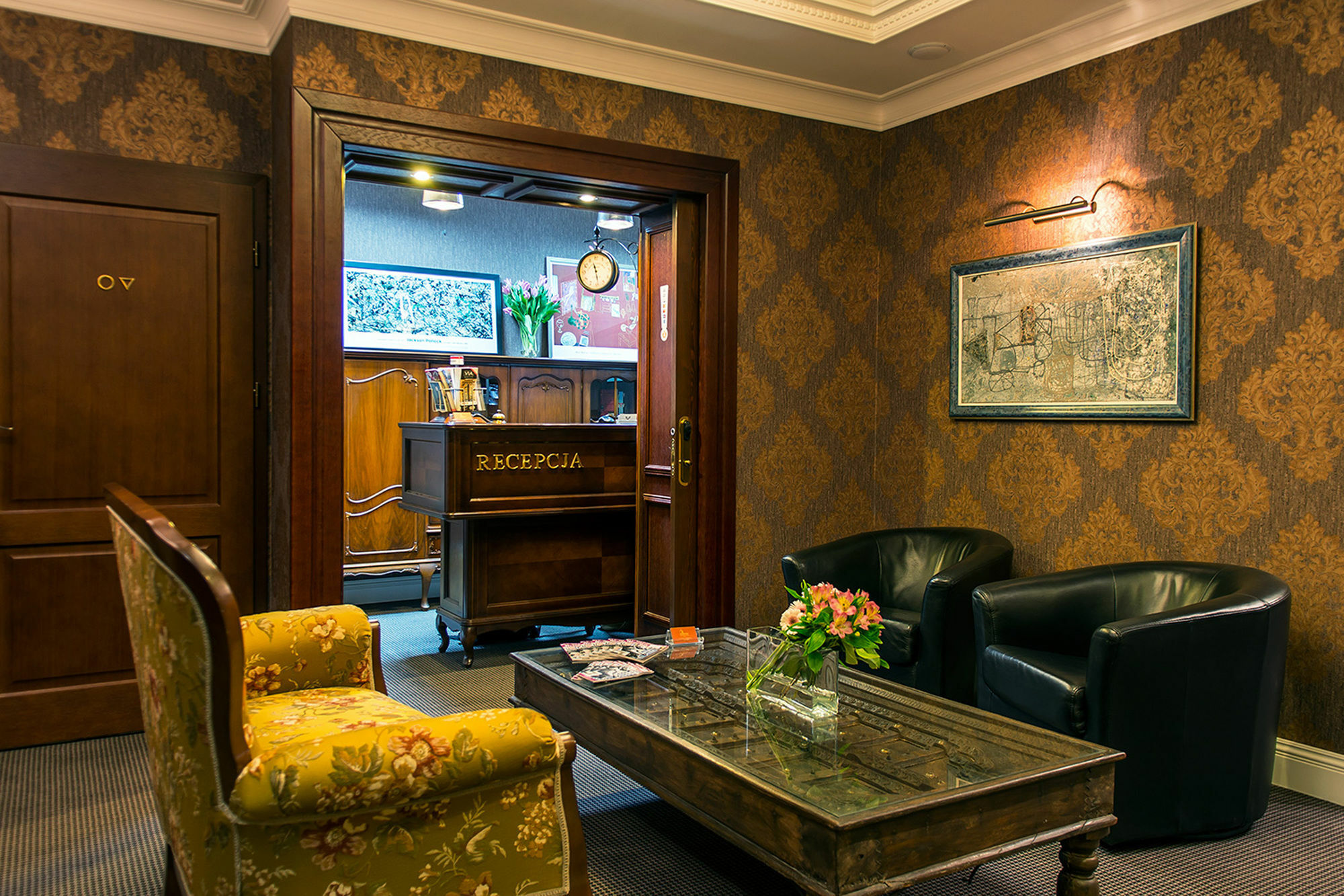 Sleepwalker Boutique Suites Вроцлав Экстерьер фото